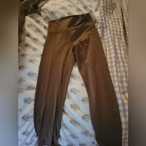 Brown Vuori Leggings (Small)